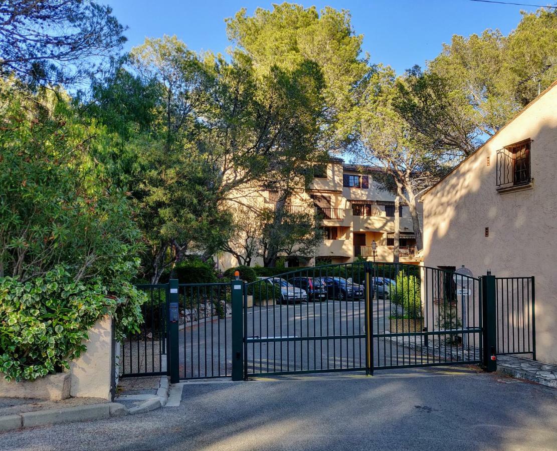 דירות Saint-Raphaël Le Hameau Des Pins מראה חיצוני תמונה